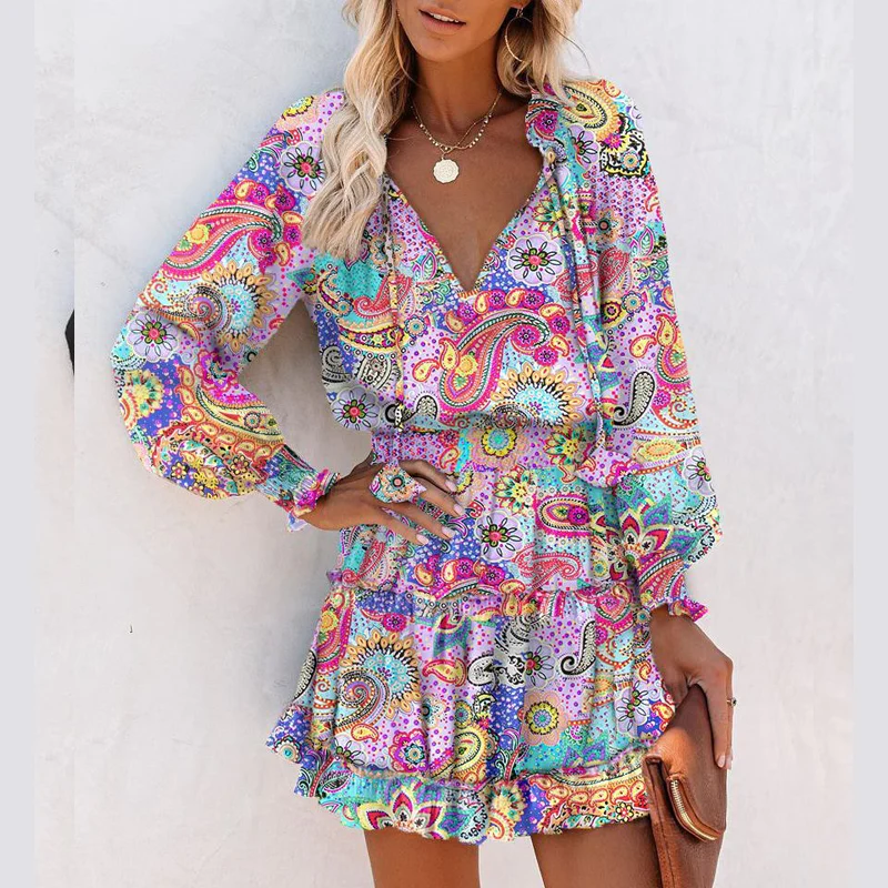 Ariana – mini abito con scollo a V, maniche lunghe e volant